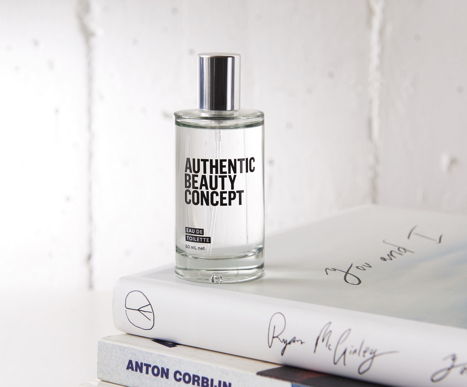 オードトワレ　50ｍL 6,000円（税抜）