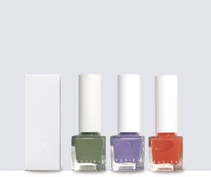 BLUSHING NAIL COLOR
