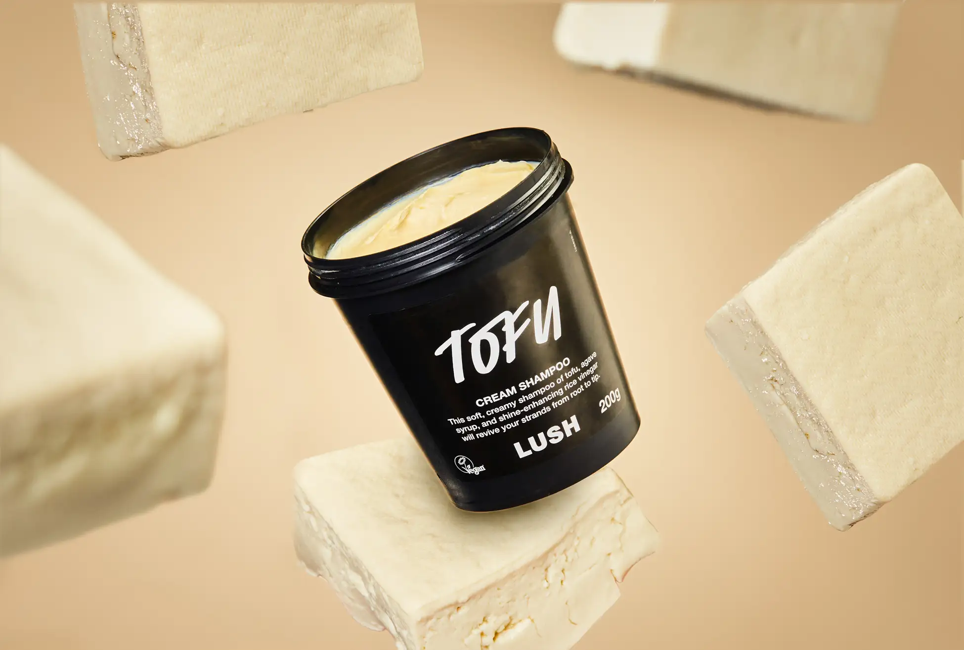 LUSHから木綿豆腐約20％配合のクリームシャンプー「ヴィーガン