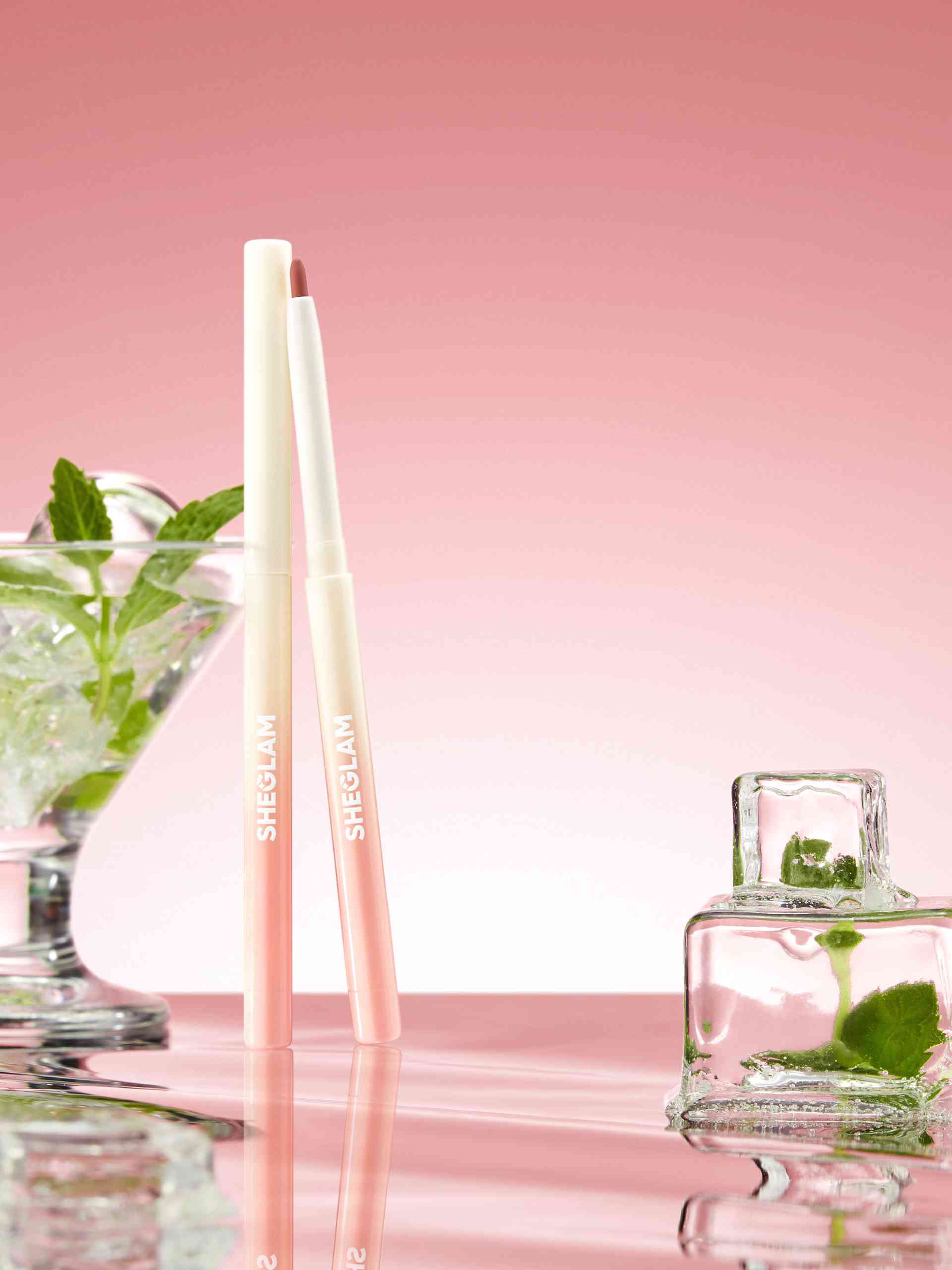 ボールドブースター プランピング リップライナー（Bold Booster Plumping Lip Liner）