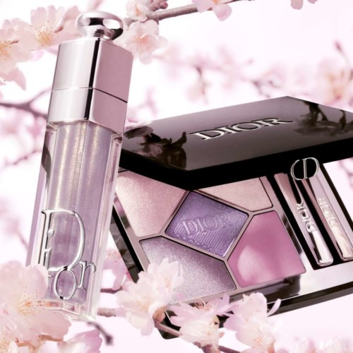 Diorからピンクの「サクラ メイクアップ コレクション」