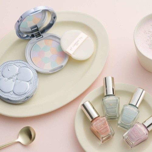 キャンメイク　イルミネイティングフィニッシュパウダー ～Abloom～