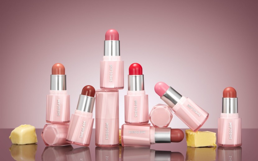 バターリーブリス ブラッシュスティック(Buttery Bliss Blush Stick