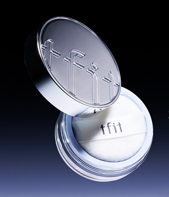 TFIT(ティーフィット)から保湿タイプの「トランスルーセントセット