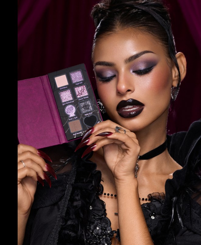 Dark Romantasy Eyeshadow Palette（ダークロマンタシー アイシャドウパレット）使用イメージ