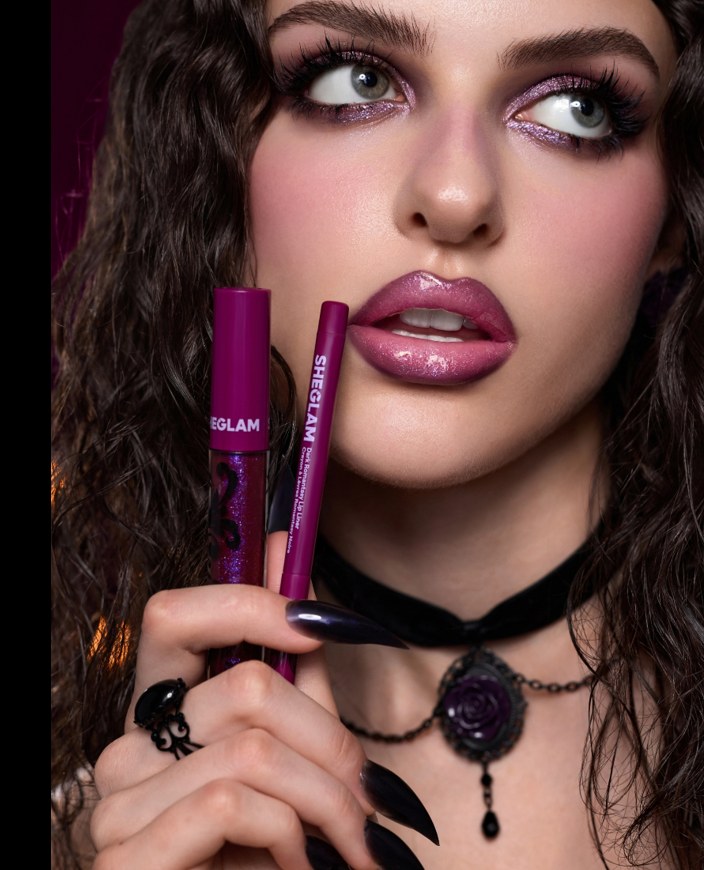 Dark Romantasy Lip Liner + Lip Gloss Kit（ダークロマンタシー リップライナー+リップグロスキット）Plum Noir（プラムノワール）