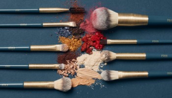 ビーワイティーエフアンビションメイクアップブラシ